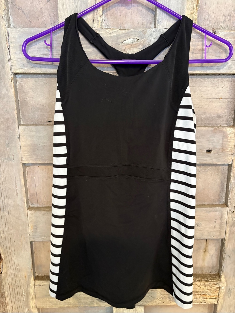Black & White Striped Panel Women's yoga top built in bra,back pocket for phone